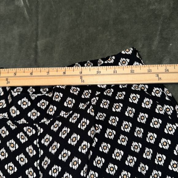 Loft Crop Pants Women’s XS Black White Geometric Wide Leg Casual Summer Pull On - Picture 5 of 6